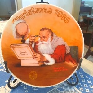 Vintage Knowles Christmas plate